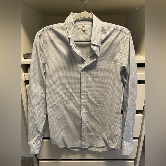 Uniqlo lot of 4 dress shirts size Small and fitted. - Picture 1 of 8